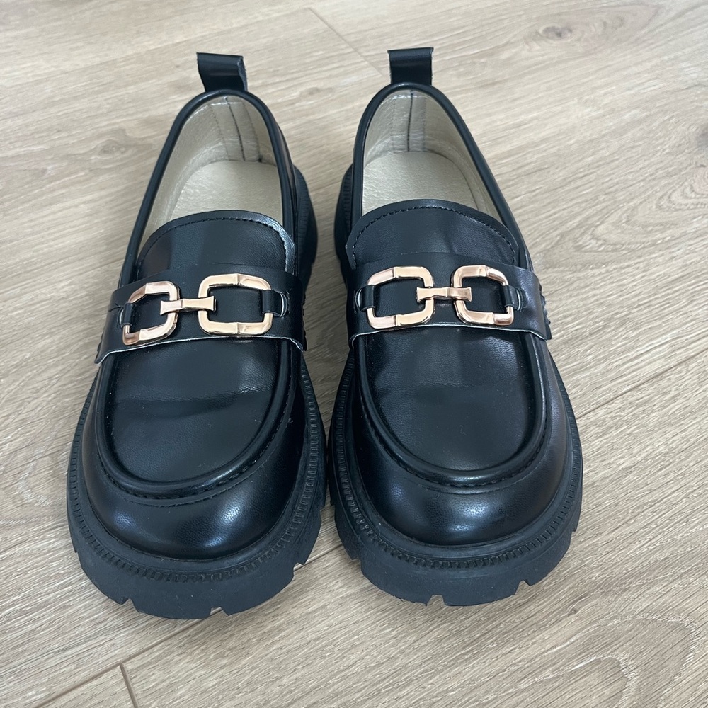 Girls loafers